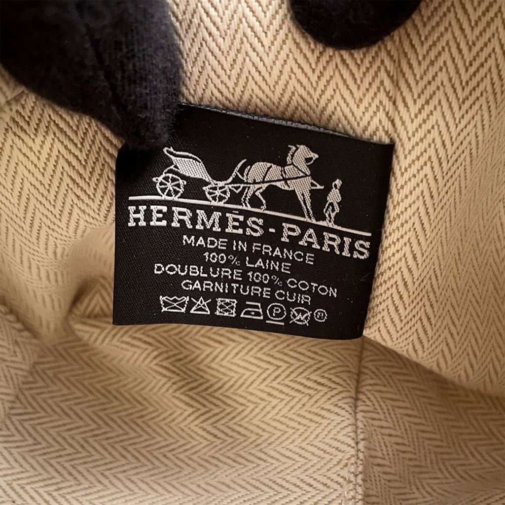 Hermès Small Wool Bride a Brac Au Carre Case Orange Very good - Box View