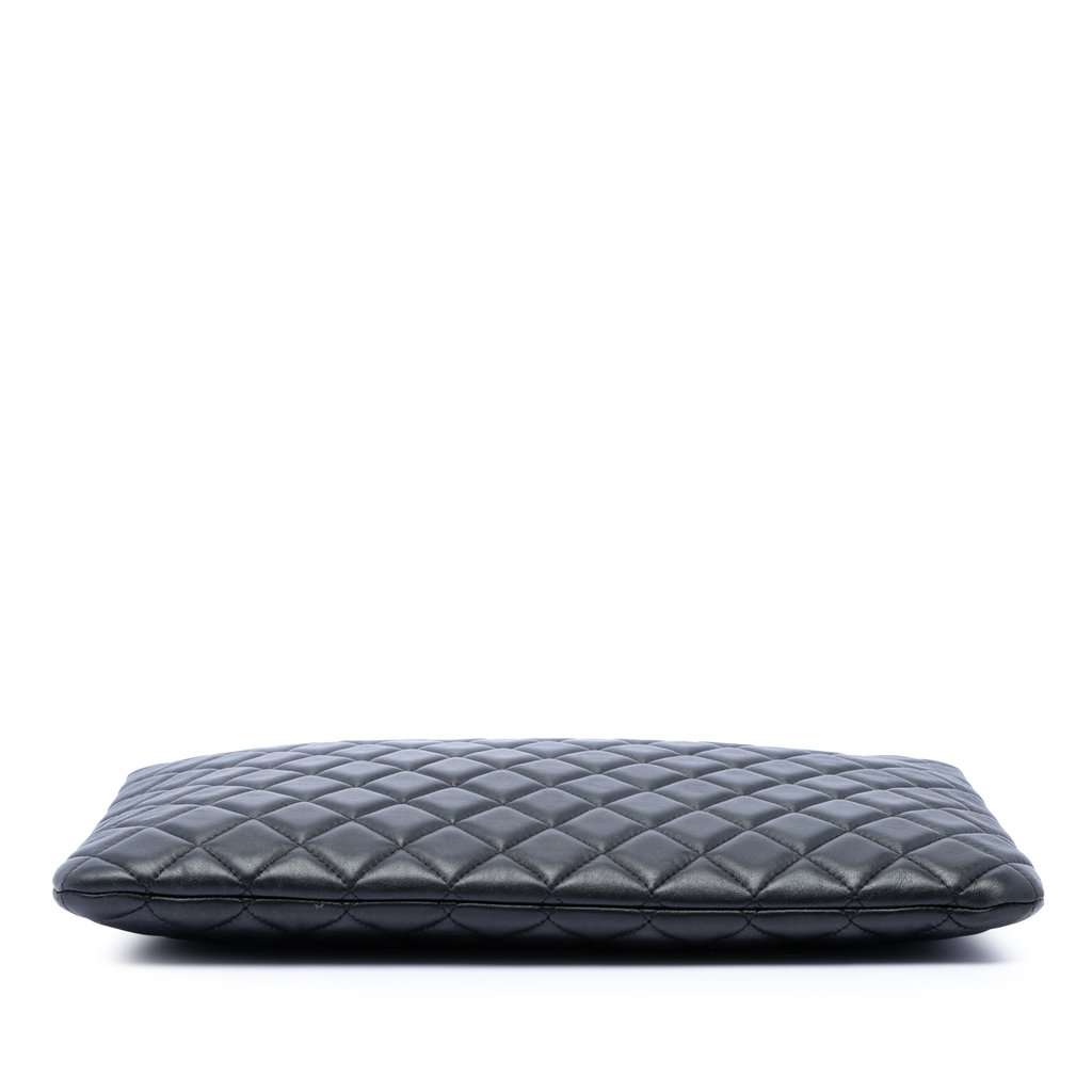 Chanel Large Quilted Lambskin O Case Clutch Black Leather Very good condition - Inside View