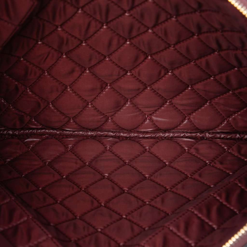 Chanel Large Quilted Lambskin O Case Clutch Black Leather Very good condition - Model View