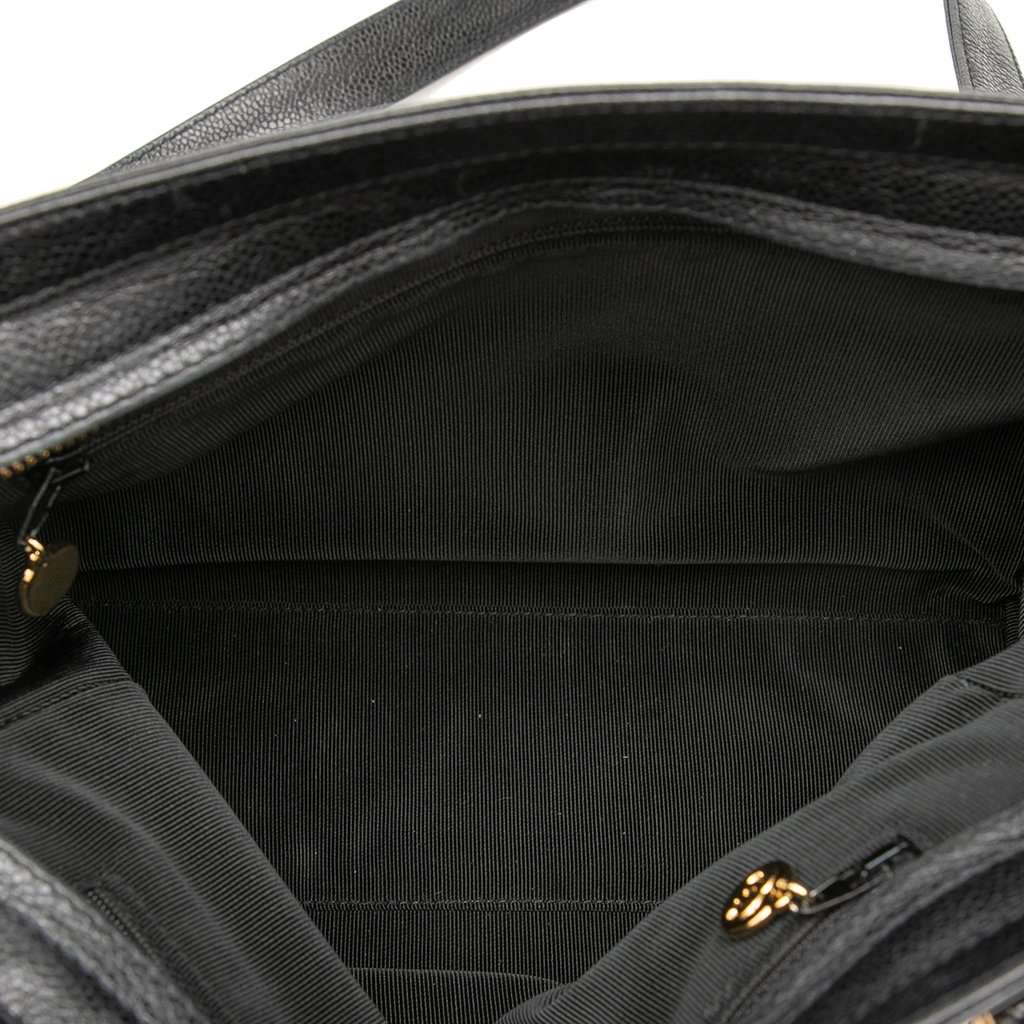 Chanel Triple CC Caviar Shoulder Bag Black Leather Very good condition - Model View