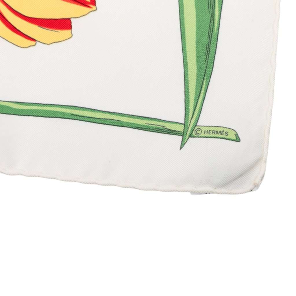 Hermès Tulipomanie Silk Pocket Scarf 45 White Very good condition - Model View
