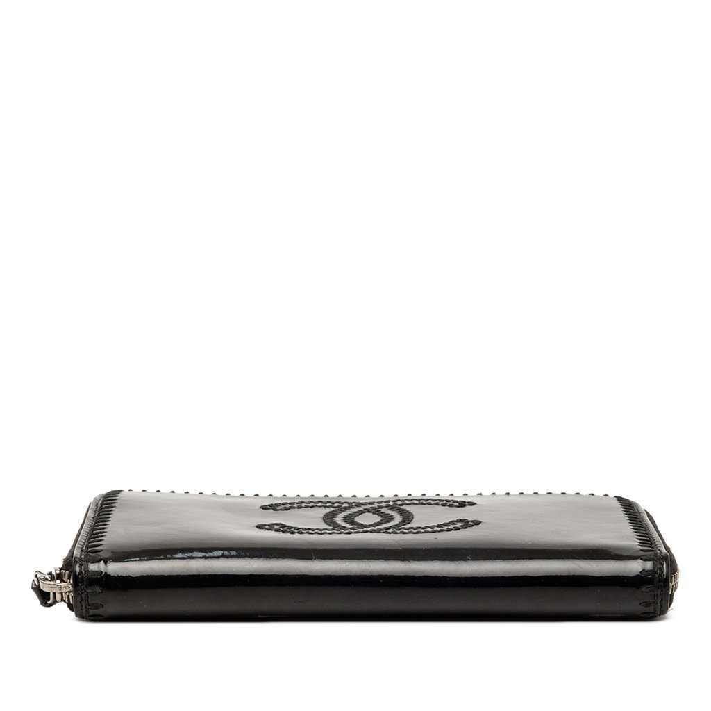 Chanel CC Patent Stitched Long Wallet Black Leather Very good condition - Inside View