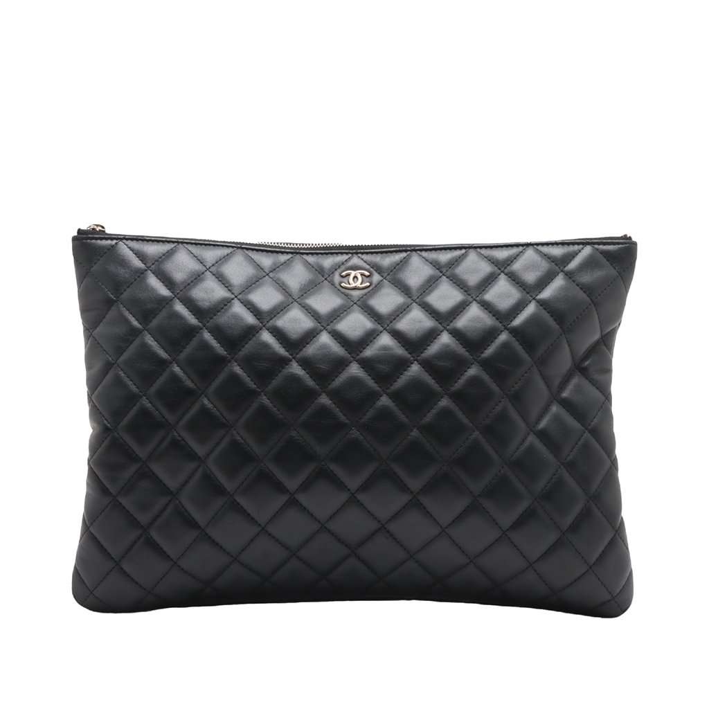 Chanel Large Quilted Lambskin O Case Clutch Black Leather Very good - Front View