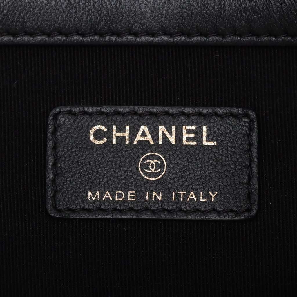 Chanel Large Quilted Lambskin O Case Clutch Black Leather Very good - Box View