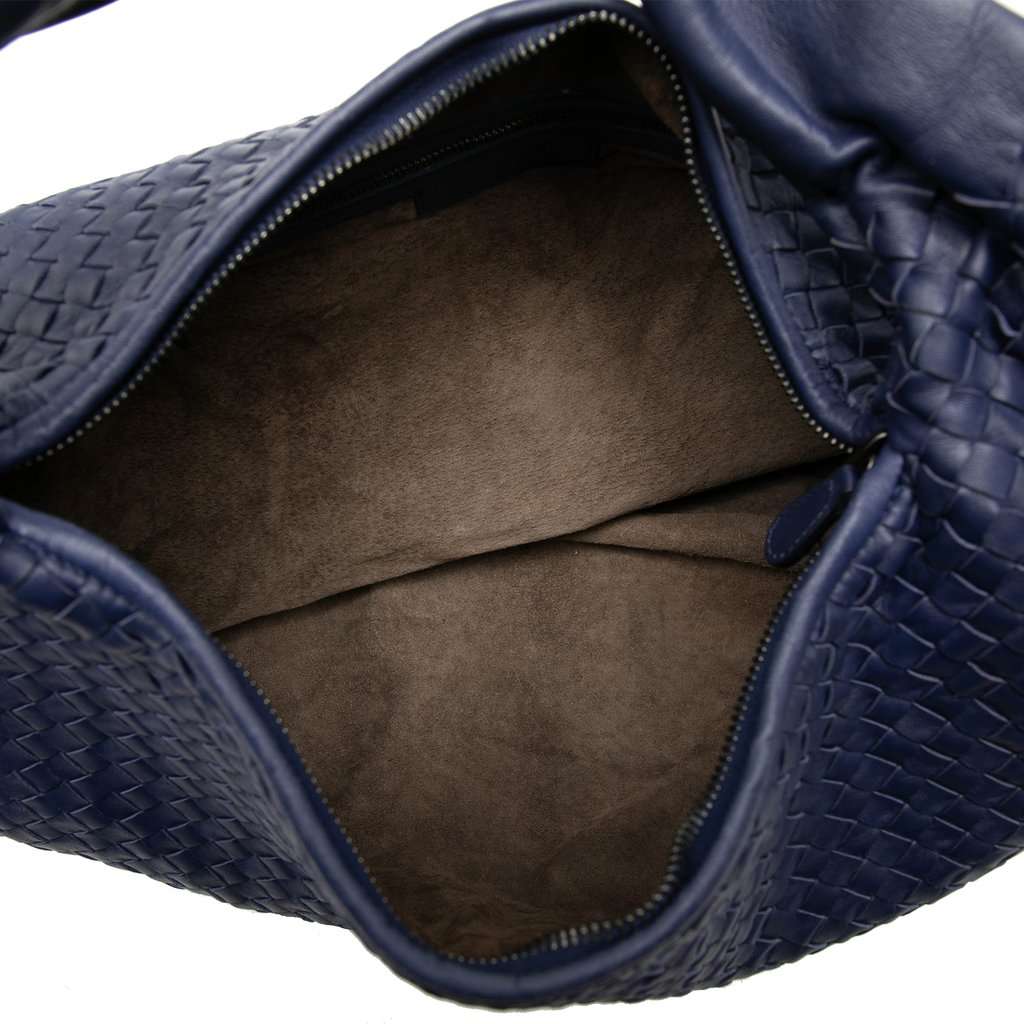 Bottega Veneta Large Nappa Intrecciato Belly Hobo Blue Leather Very good condition - Model View