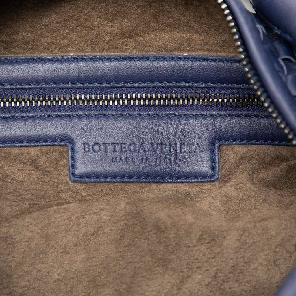 Bottega Veneta Large Nappa Intrecciato Belly Hobo Blue Leather Very good condition - Box View