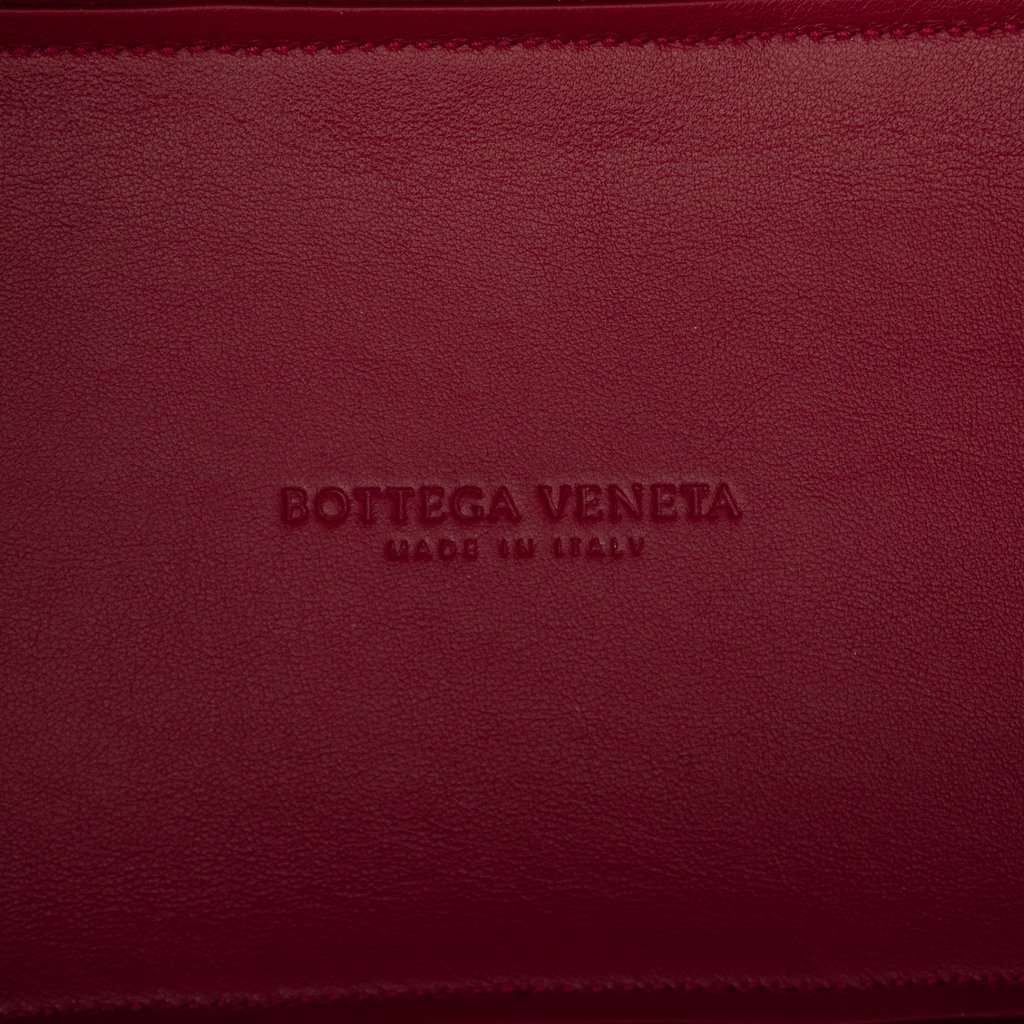 Bottega Veneta Small Leather Padded BV Swoop Bag Red Leather Very good condition - Box View