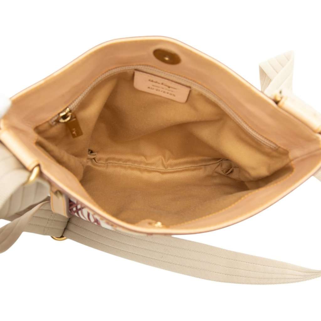 Ferragamo Nylon Jungle Safari Crossbody Beige Very good condition - Model View
