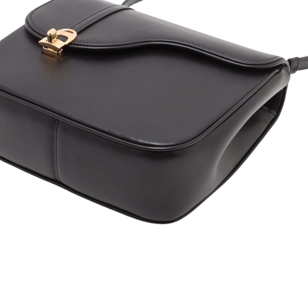 Gucci Calfskin Equestrian Saddle Crosbody Black Leather Very good condition - Model View