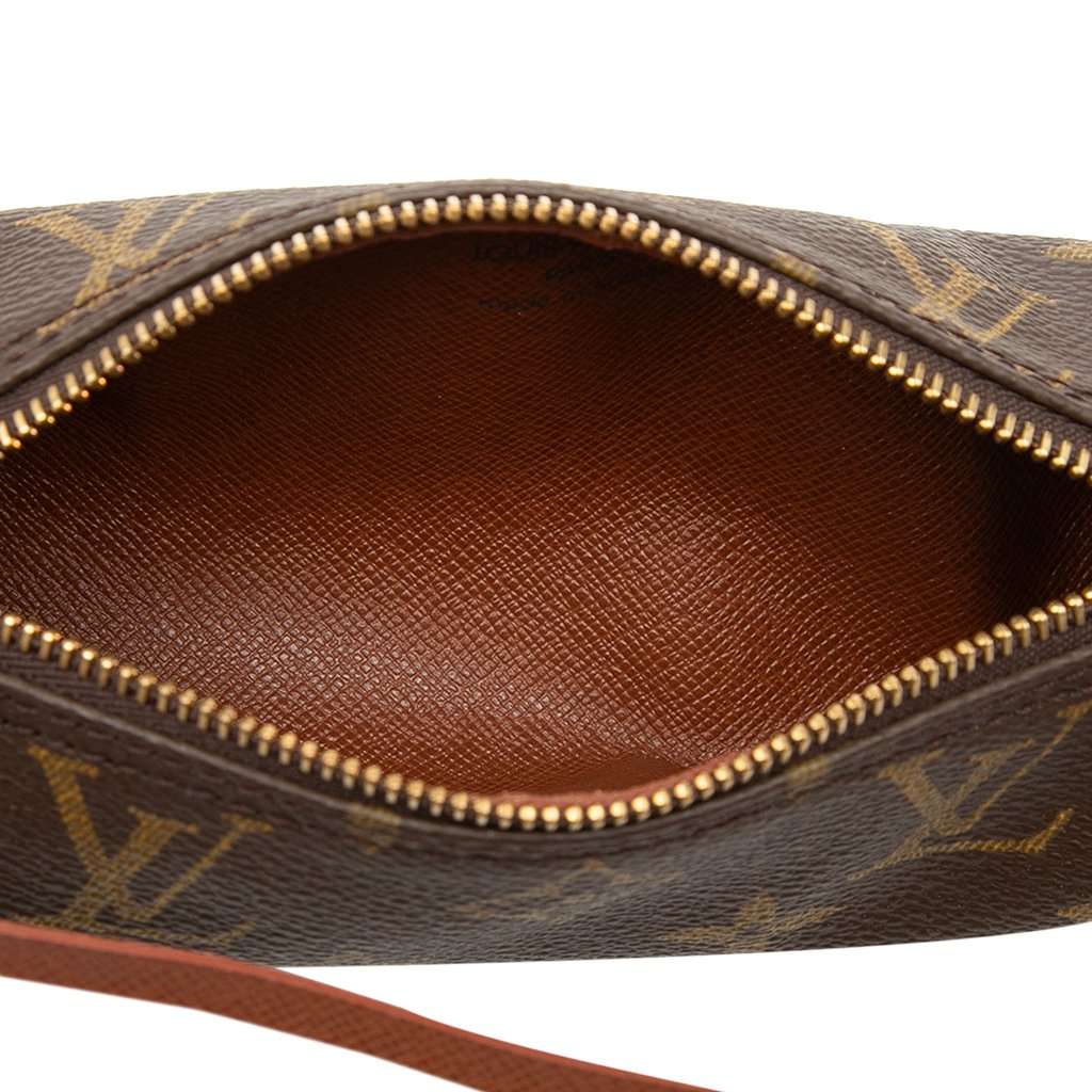 Louis Vuitton Monogram Papillon Pochette Brown Very good condition - Model View