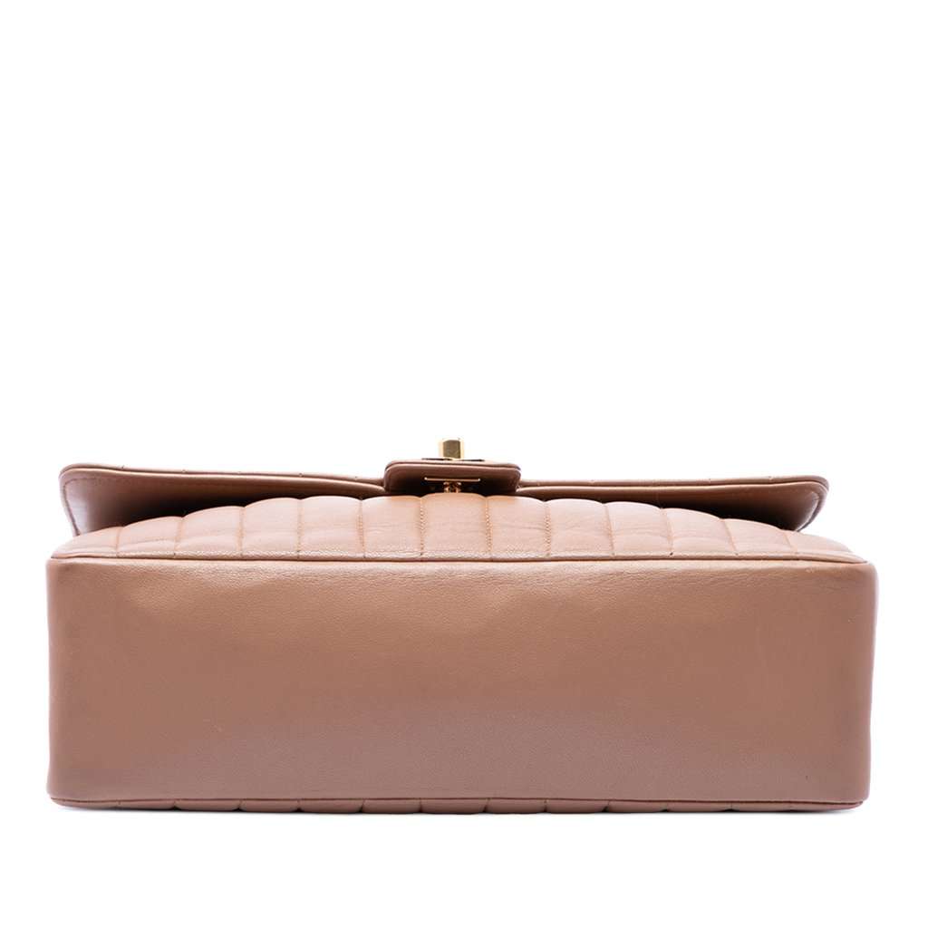 Chanel Medium Vertical Quilted Lambskin Single Flap Brown Leather Good condition - Inside View