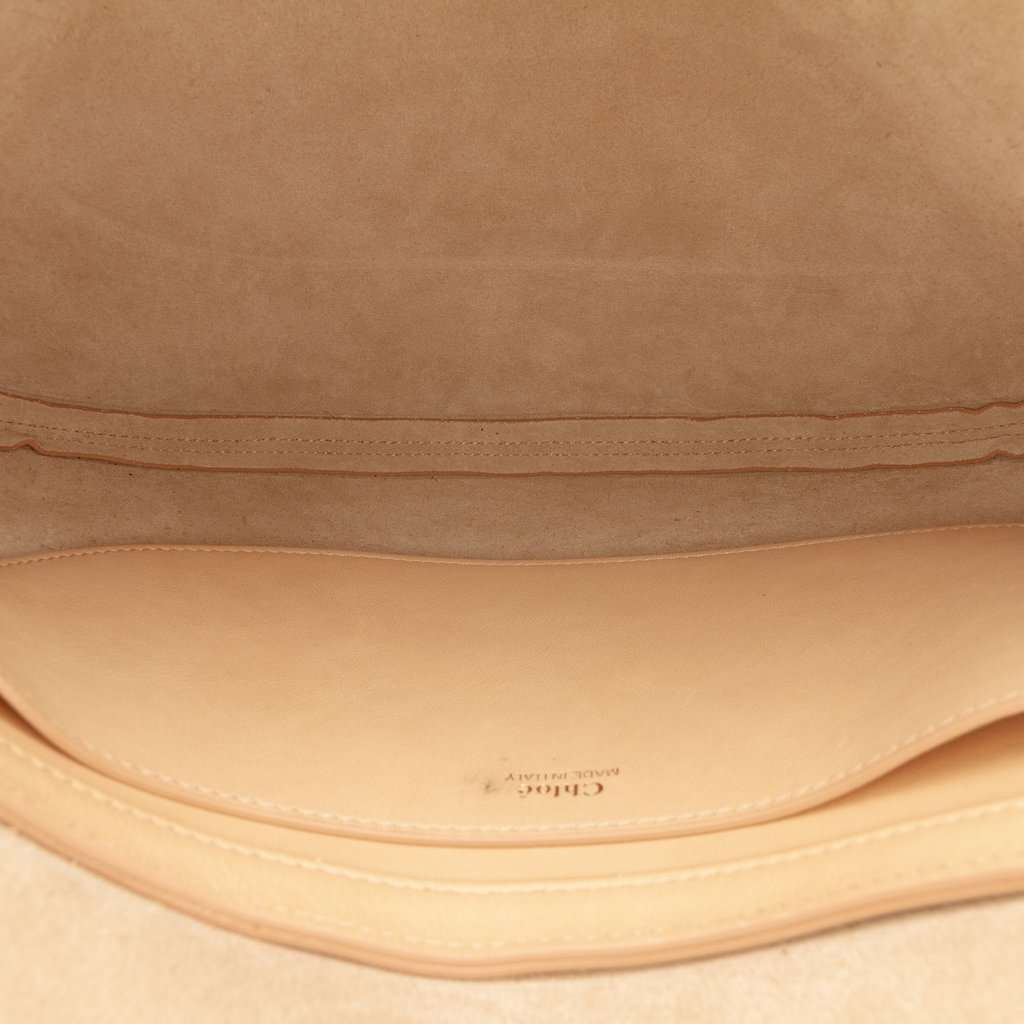 Chloé Leather Kiss Hobo Beige Leather Very good condition - Model View