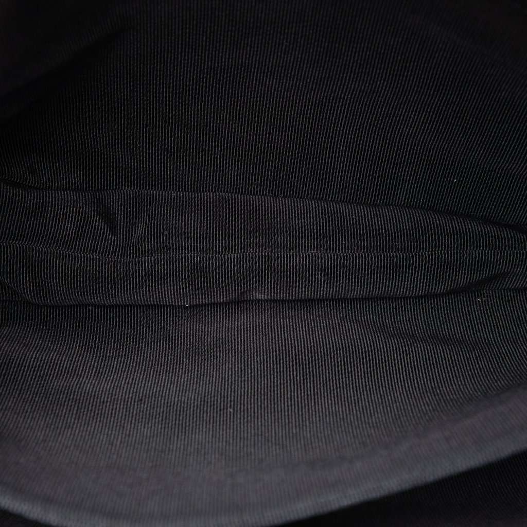 Chanel Chocolate Bar Lambskin Reissue 2.55 Single Flap Black Leather Very good condition - Model View