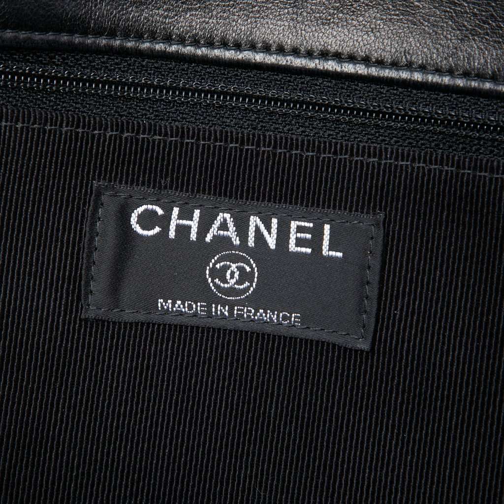 Chanel Chocolate Bar Lambskin Reissue 2.55 Single Flap Black Leather Very good condition - Box View
