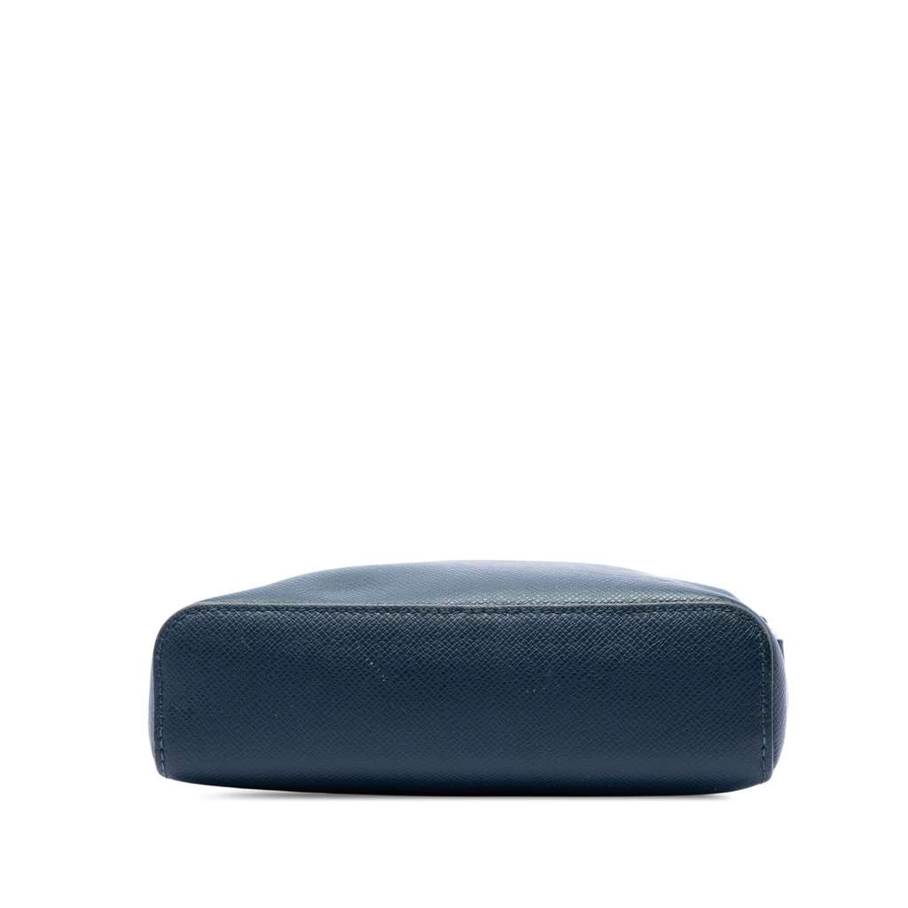 Louis Vuitton Taiga Anton Pochette Blue Leather Very good - Inside View