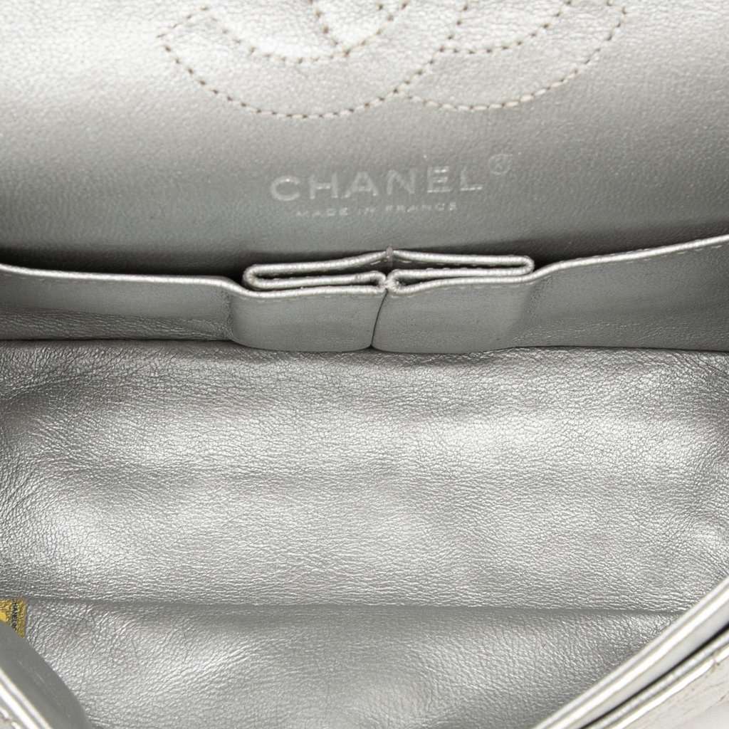 Chanel Metallic Aged Calfskin Reissue 2.55 Double Flap 224 Silver Leather Very good - Model View