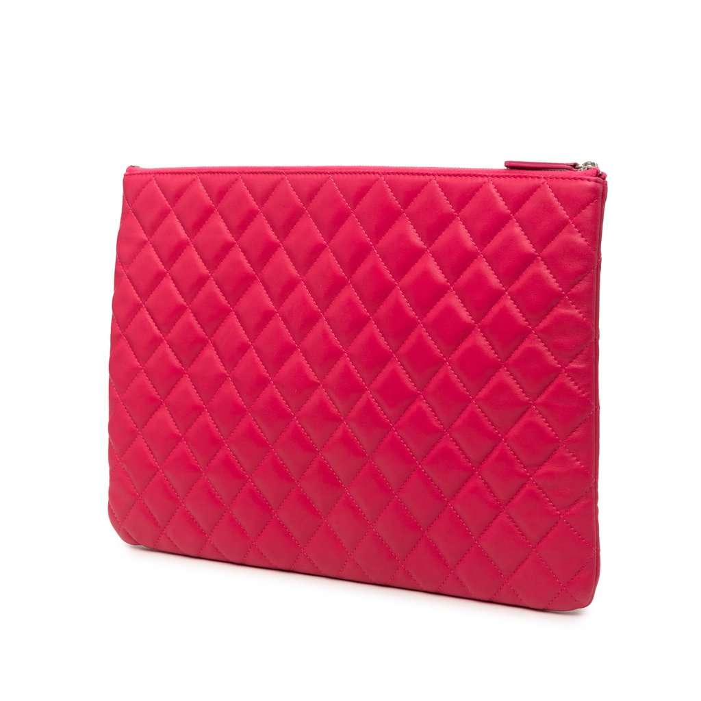 Chanel Large Quilted Lambskin O Case Clutch Pink Leather Very good condition - Back View