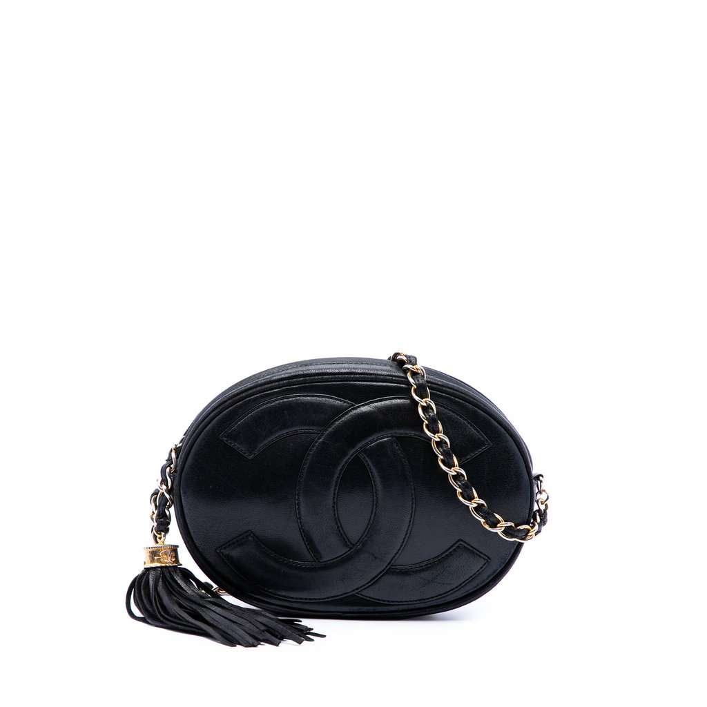 Chanel CC Lambskin Tassel Oval Camera Bag Black Leather Very good condition - Front View