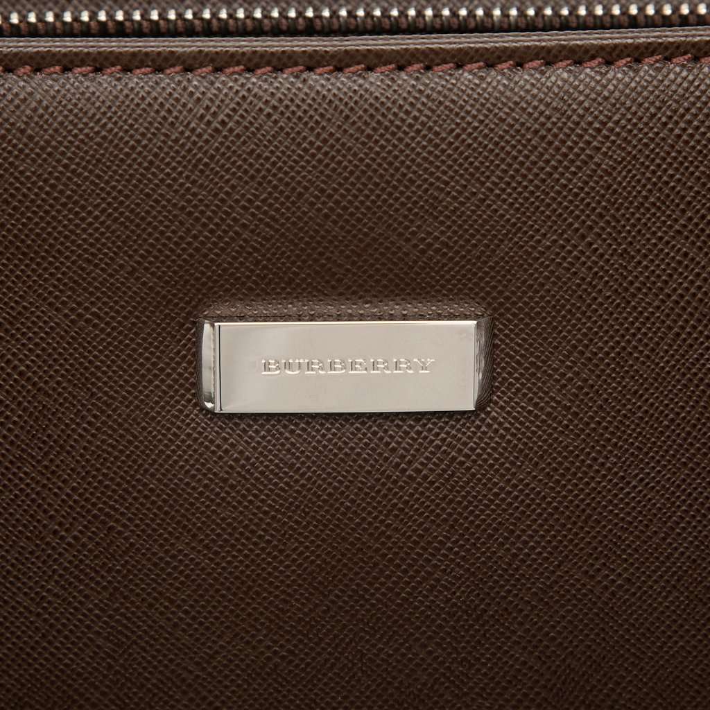 Burberry Leather Clutch Brown Leather Very good condition - Box View