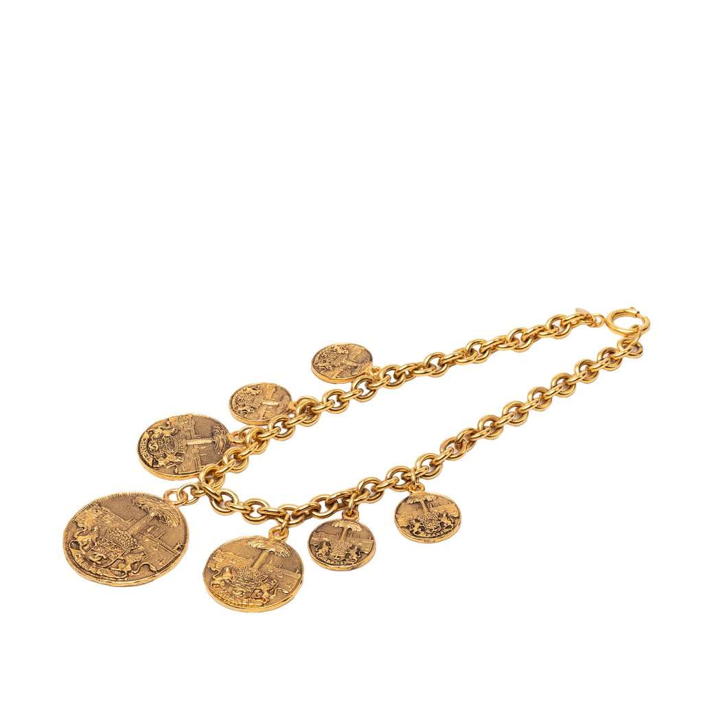 Chanel CC Gold Plated Medallion Collar Necklace Gold Metal Very good condition - Box View