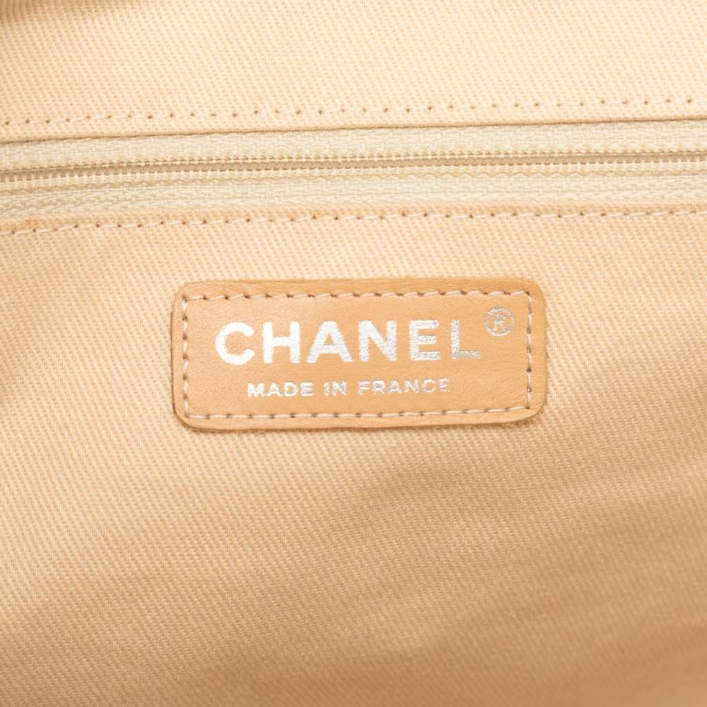 Chanel Quilted Denim CC Camellia Tote Blue Very good condition - Box View