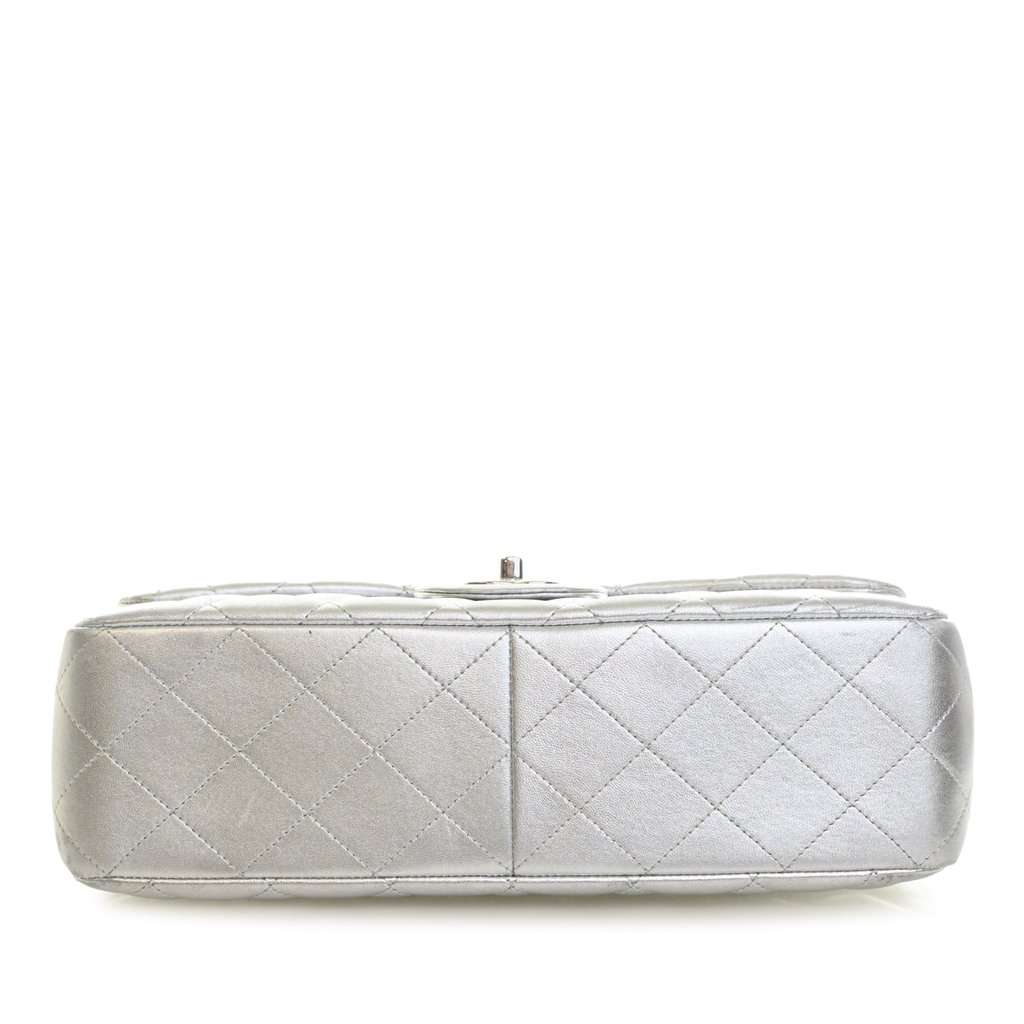 Chanel Jumbo Classic Metallic Lambskin Single Flap Silver Leather Very good condition - Inside View