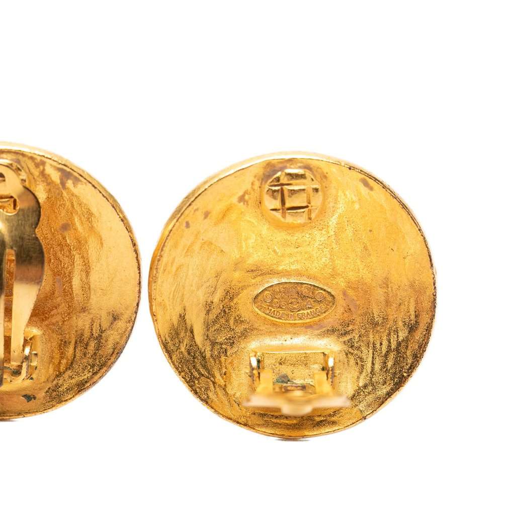 Chanel CC Gold Plated Grapevine Round Clip On Earrings Gold Metal Very good condition - Inside View