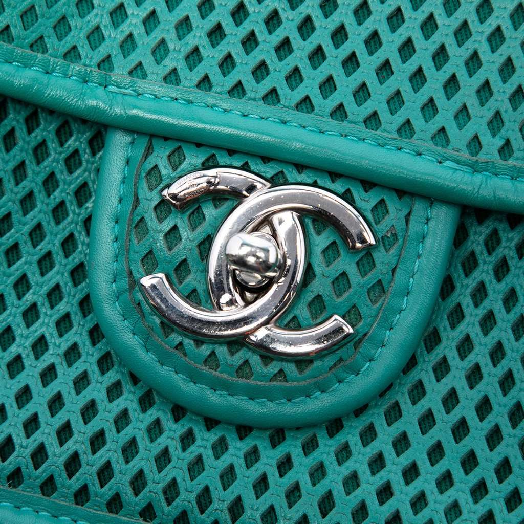 Chanel Small Perforated Calfskin Up In The Air Flap Green Leather Very good - Box View
