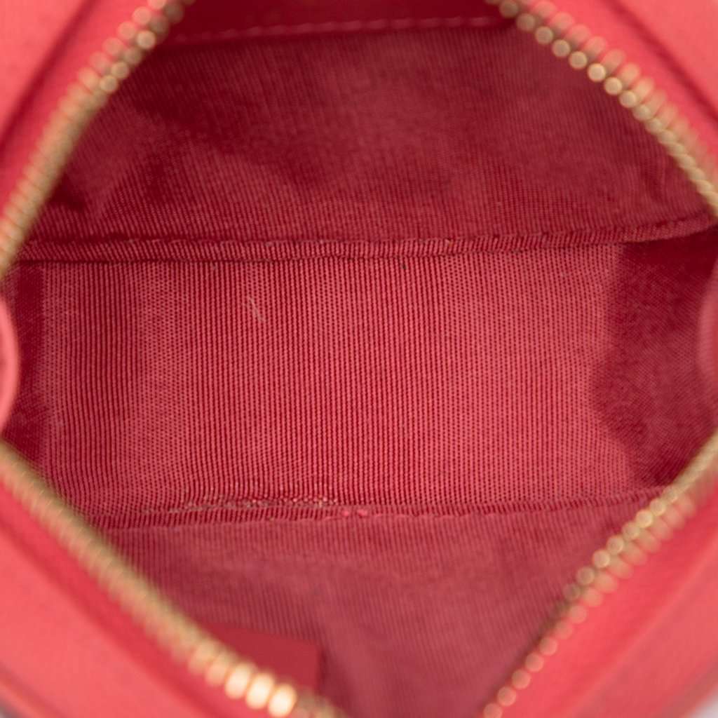 Chanel Caviar Filigree Coin Pouch Pink Leather Very good - Model View