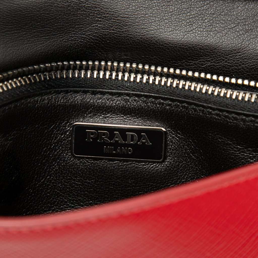 Prada Saffiano Vernice Crossbody Red Leather Very good - Box View