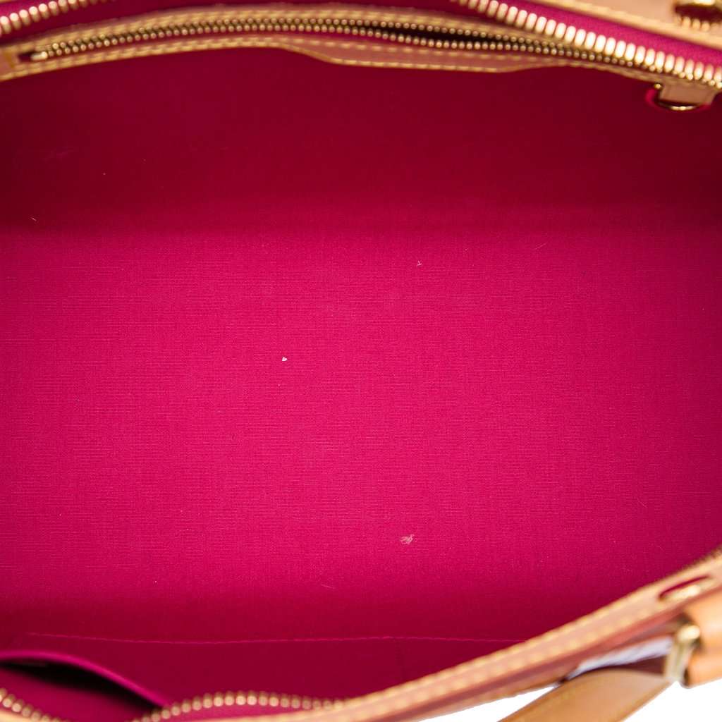 Louis Vuitton Monogram Vernis Brea MM Red Leather Very good condition - Model View