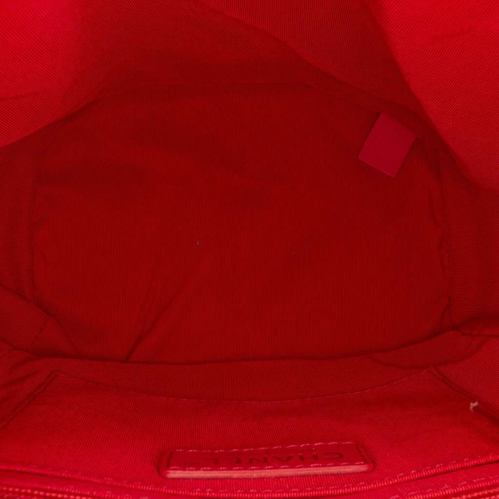 Chanel Small Chevron Calfskin Urban Spirit Backpack Red Leather Very good condition - Model View