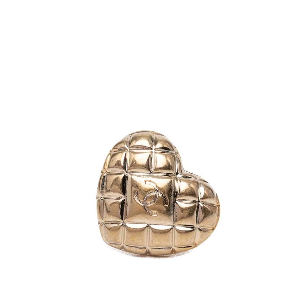 Chanel CC Gold Plated Quilted Heart Brooch Gold Metal Very good condition - Front View
