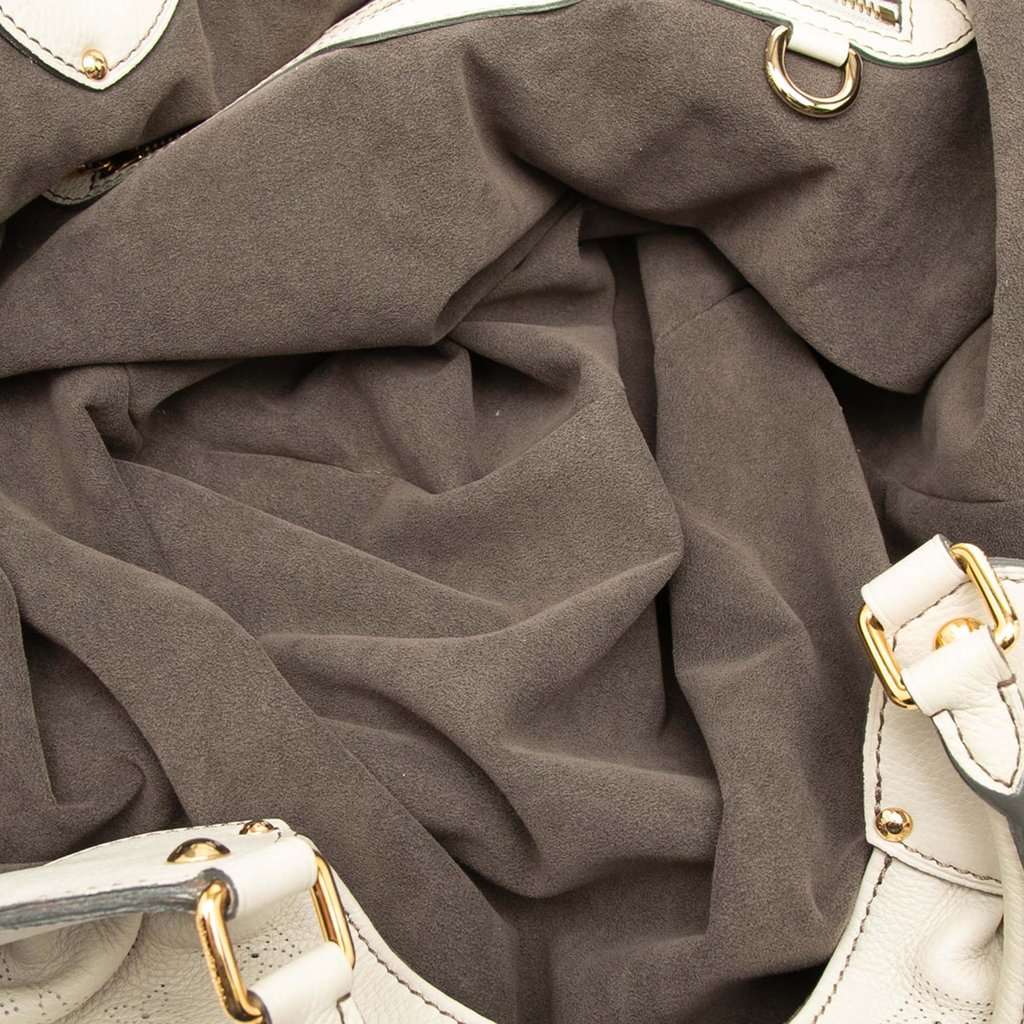 Louis Vuitton Monogram Mahina XL White Leather Very good condition - Model View