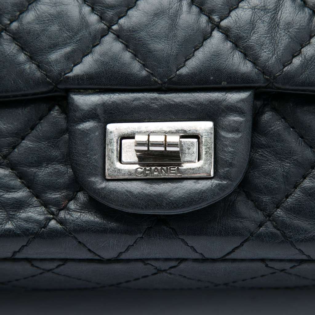 Chanel Quilted Aged Calfskin Reissue 2.55 Double Flap 225 Black Leather Very good condition - Box View