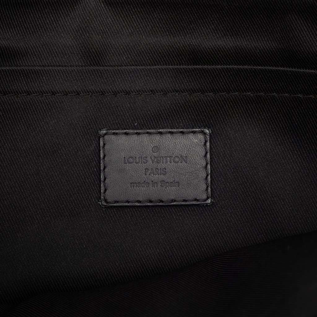 Louis Vuitton Monogram Shadow Discovery Pochette Black Leather Very good condition - Box View