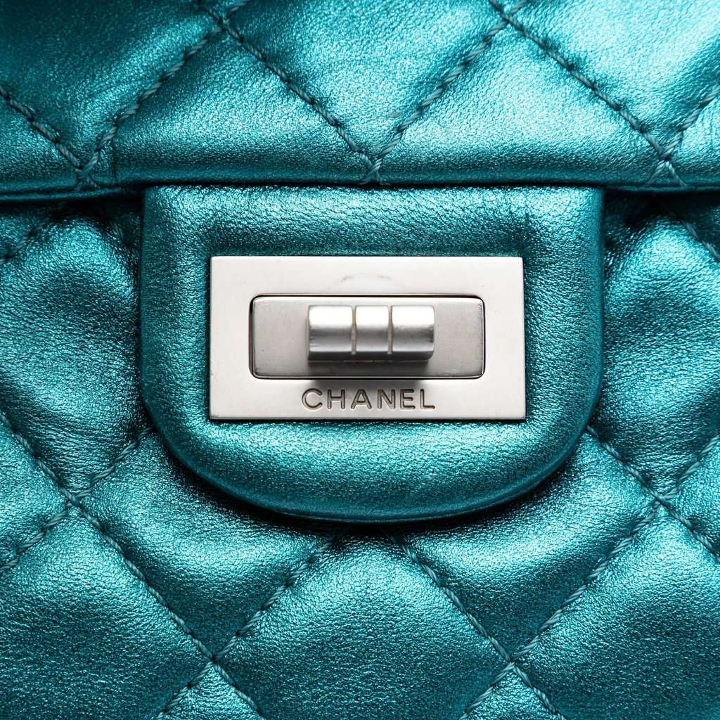 Chanel Quilted Metallic Calfskin Reissue 2.55 Flap 226 Blue Leather Very good - Box View