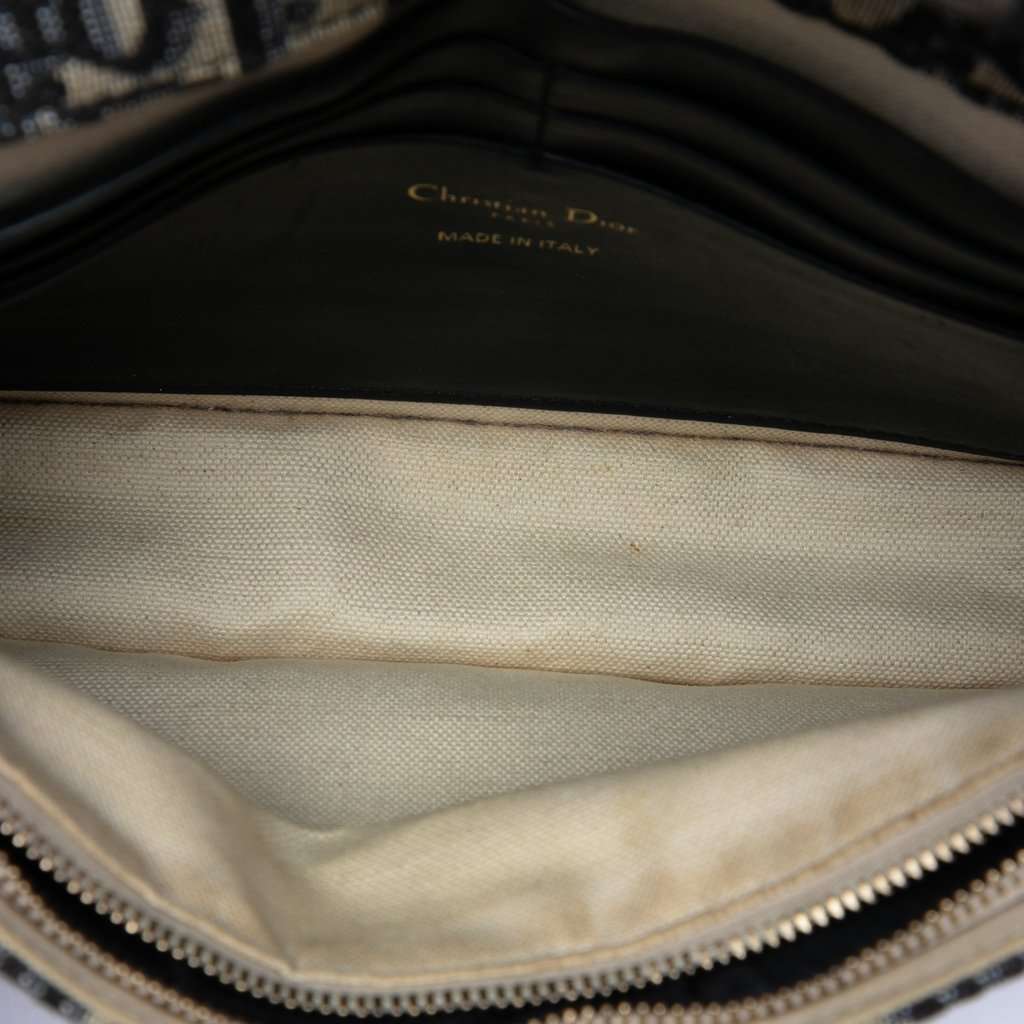 Dior Oblique Canvas Saddle Pouch Wallet on Chain Blue Very good condition - Model View