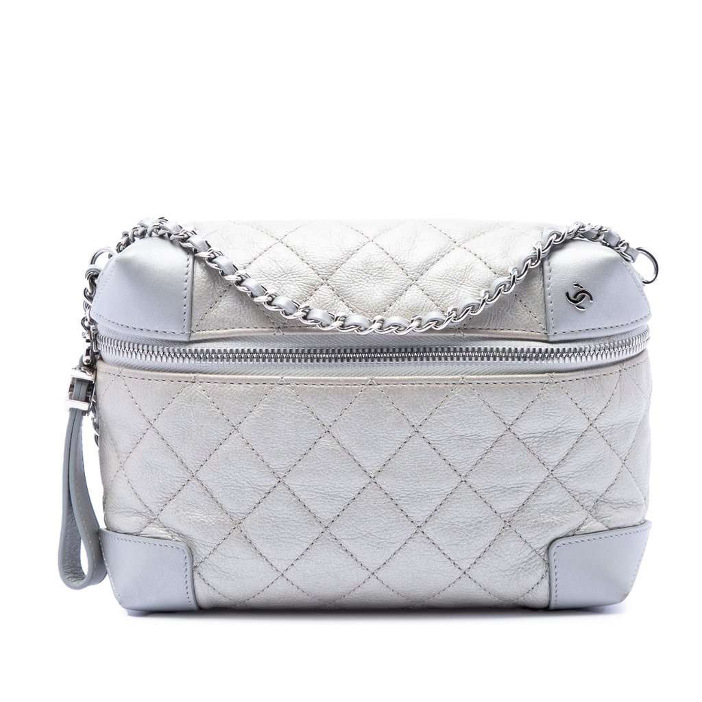 Chanel CC Quilted Metallic Calfskin Street Allure Camera Bag Silver Leather Very good condition - Front View