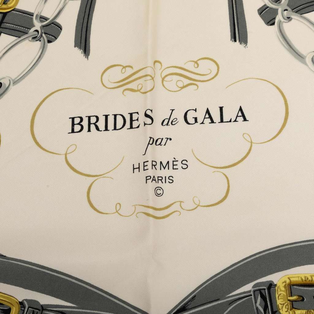 Hermès Brides de Gala Silk Scarf 90 White Very good condition - Model View