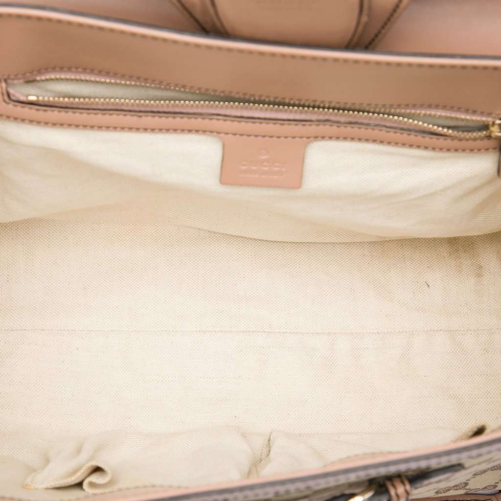 Gucci Large GG Canvas Emily Shoulder Bag Beige Very good condition - Model View