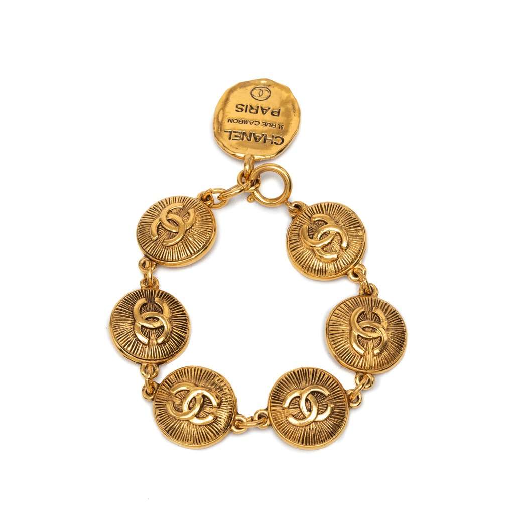 Chanel CC Gold Plated 31 Rue Cambon Medallion Link Bracelet Gold Metal Very good condition - Inside View