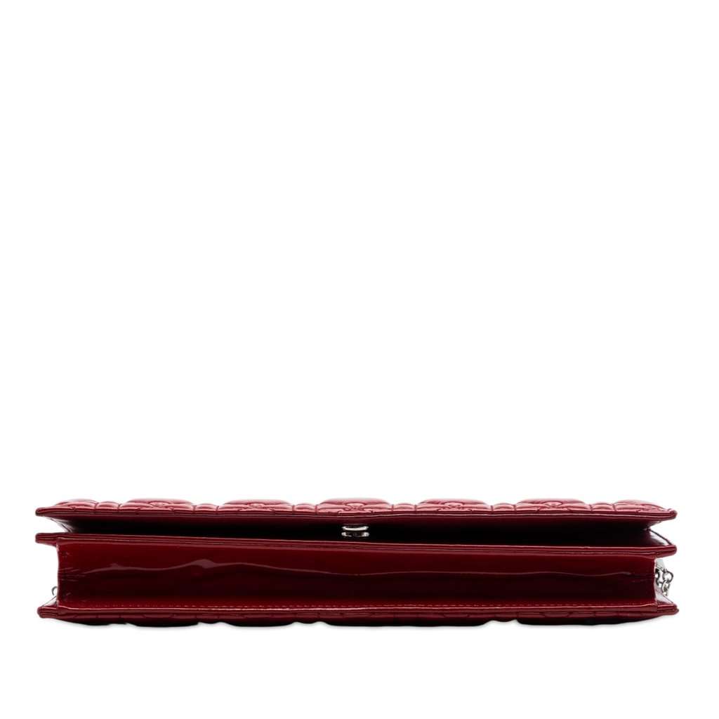 Dior Patent Cannage Lady Dior Clutch with Chain Red Leather Very good condition - Inside View