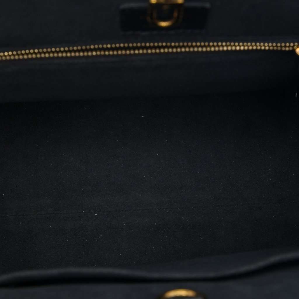 Louis Vuitton Monogram Fold Tote MM Brown Very good - Model View