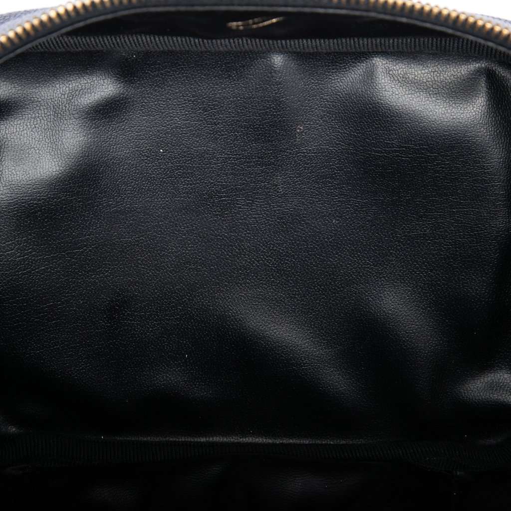Chanel CC Caviar Vanity Bag Black Leather Very good - Model View