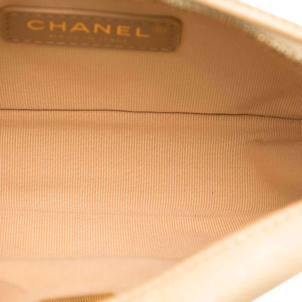 Chanel CC Quilted Caviar Melody Chain Camera Bag Beige Leather Very good condition - Model View