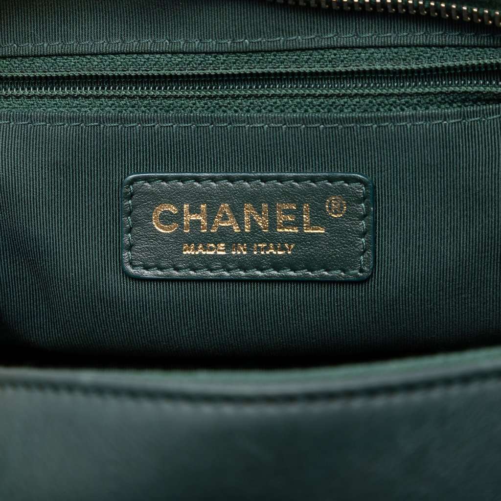Chanel Small CC Quilted Calfskin Top Handle Vanity Case with Chain Green Leather Very good - Box View