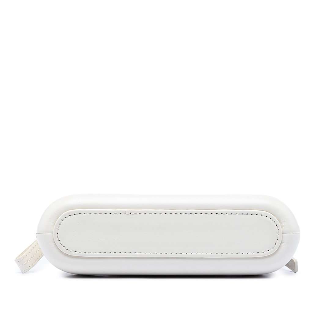 Chanel Quilted Aged Calfskin Gabrielle Clutch With Chain White Leather Very good condition - Inside View