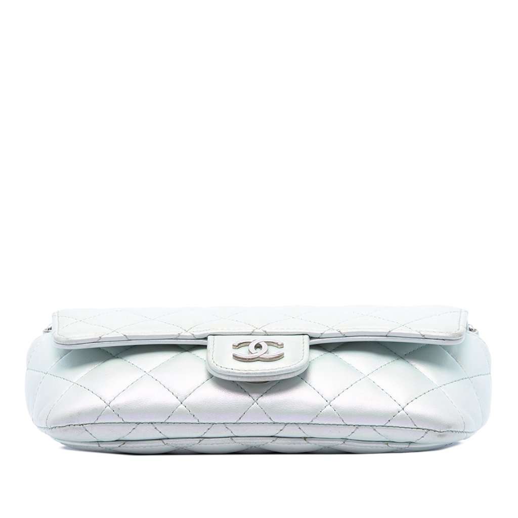 Chanel CC Quilted Iridescent Lambskin Glasses Case with Chain Blue Leather Very good condition - Inside View