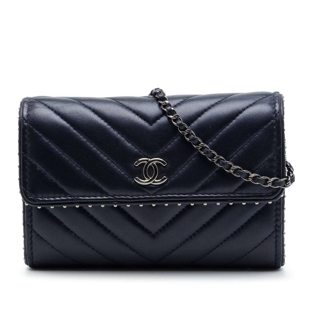 Chanel CC Chevron Lambskin Studded Wallet On Chain Blue Leather Very good condition - Front View